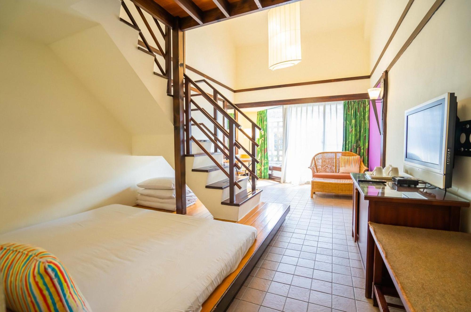 Yoho Beach Resort Kenting Heng-ch'un Exteriér fotografie A room at the hotel
