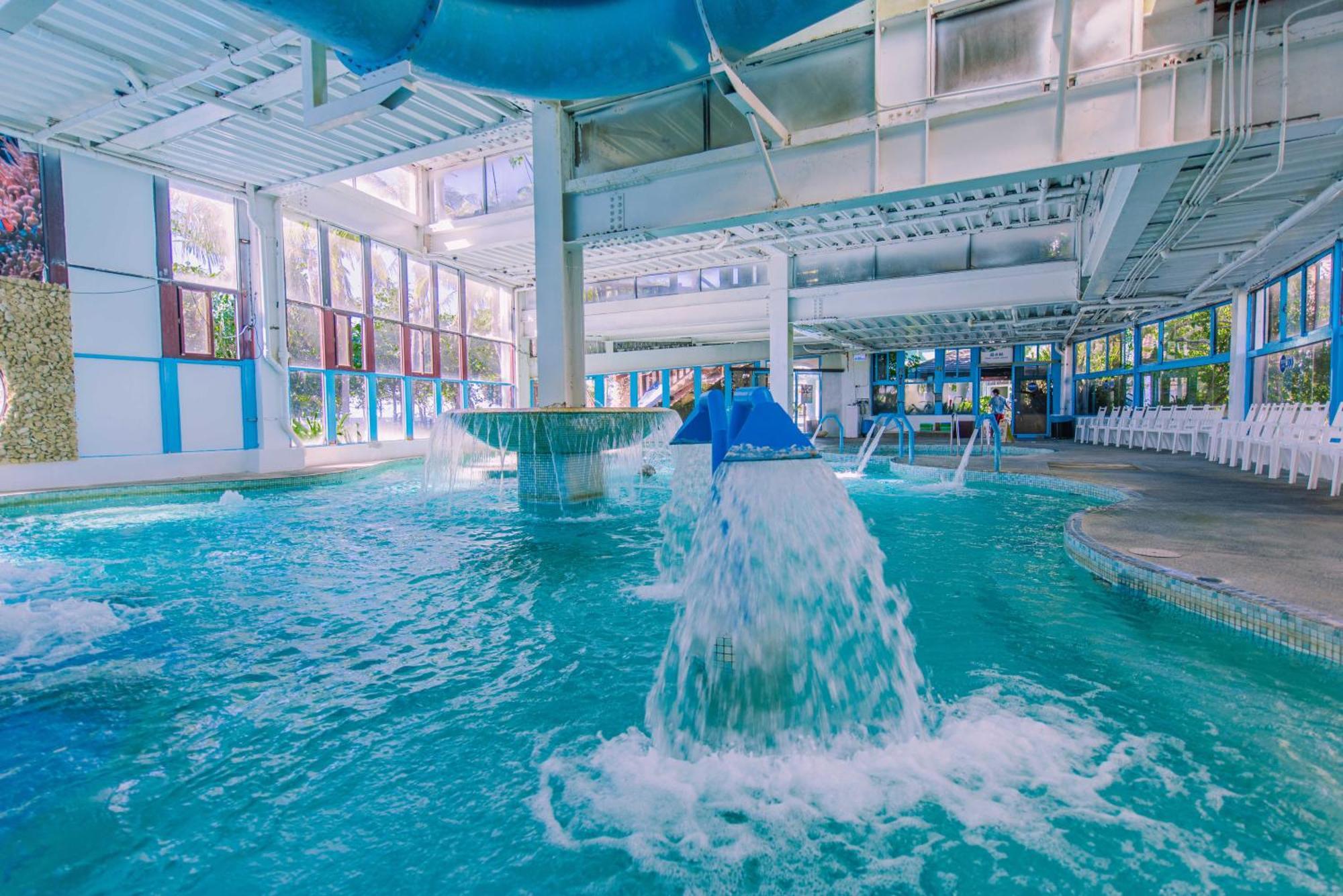 Yoho Beach Resort Kenting Heng-ch'un Exteriér fotografie The indoor waterpark at the Atlantis Paradise Island resort